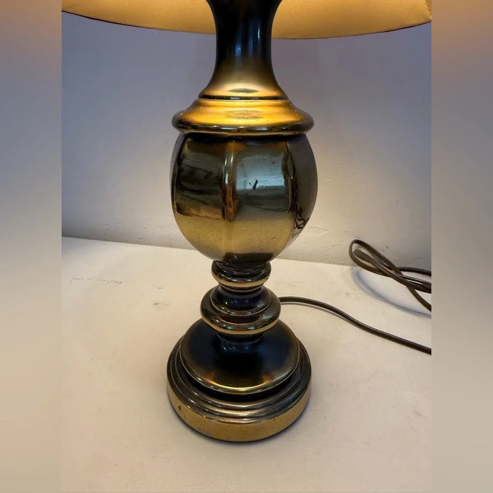 Vintage Leviton 16”Gold Brass Table Lamp‎ W/Red Shade Mid Century Modern Accent